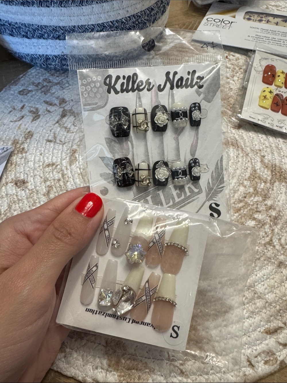Black & Cream 3D Floral Press-On Nail Set